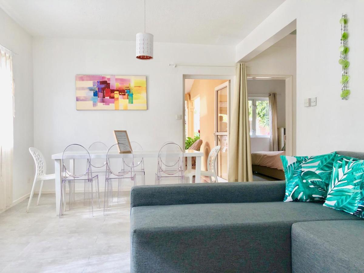 Beachfront Villa In A Beautiful And Secured Complex Flic-en-Flacq Exterior foto